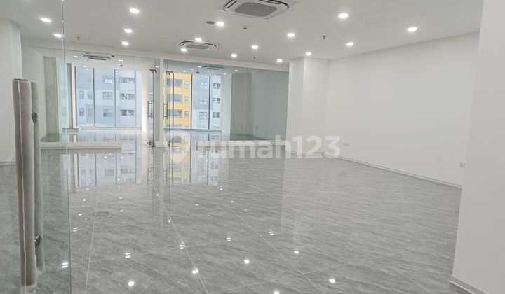 Ready-to-Use Office Space in Landmark Pluit, Excellent Condition