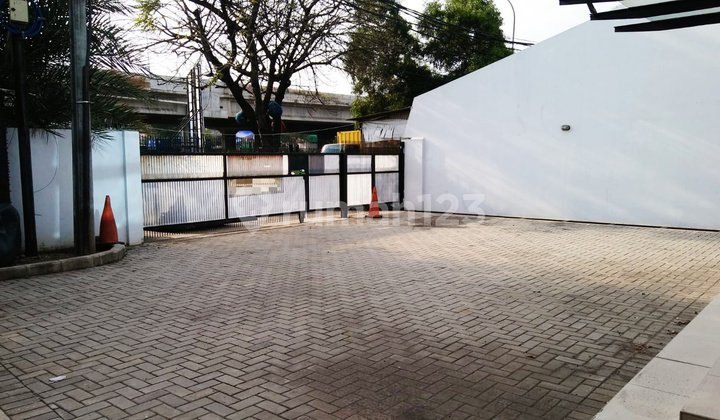 Mini Building Ex Car Showroom Cengkareng West Jakarta 2