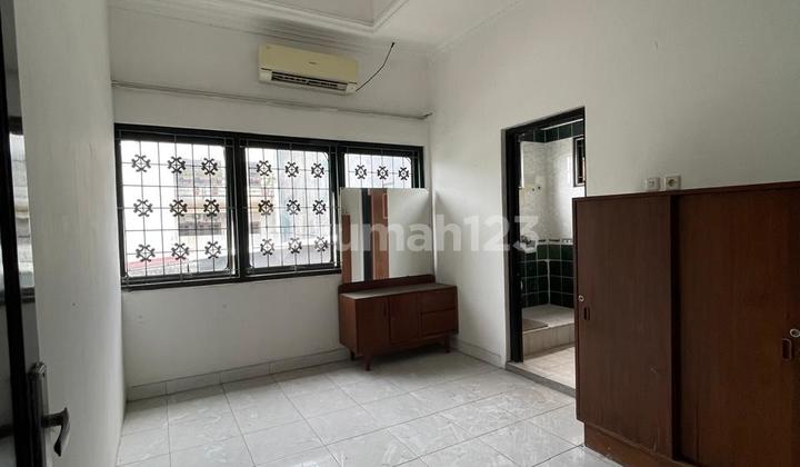 Rumah Sunter Sewa 2 Lantai Bagus Rapih Siap Pakai 2