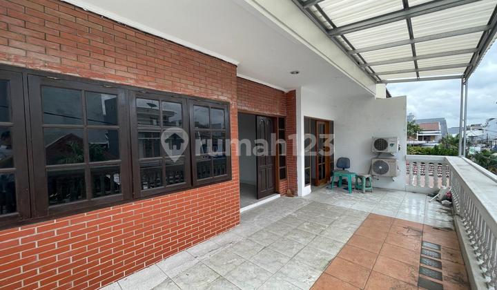 Rumah Sunter Sewa 2 Lantai Bagus Rapih Siap Pakai