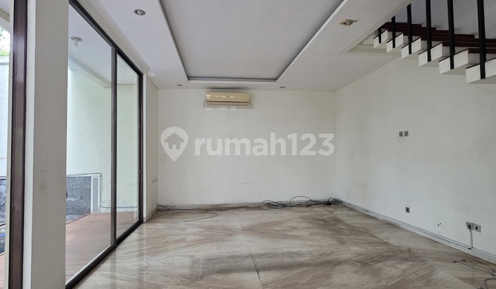 Minimalist Town House in Kemang Minimalist Town House in Kemang