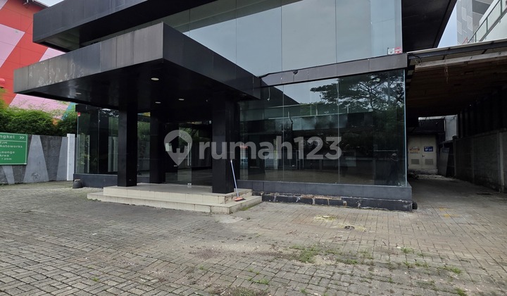 Bangunan Cocok Buat Showrom & Bengkel/Gudang Bangunan Cocok Buat Showrom & Bengkel/Gudang