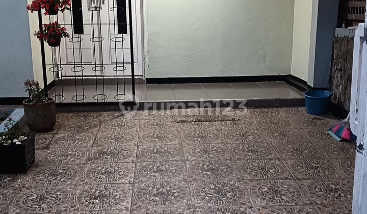 Rumah Mungil Ala Vintage Semi Furnish Akses Semobil di Padasuka Rumah Mungil Ala Vintage Semi Furnish Akses Semobil di Padasuka