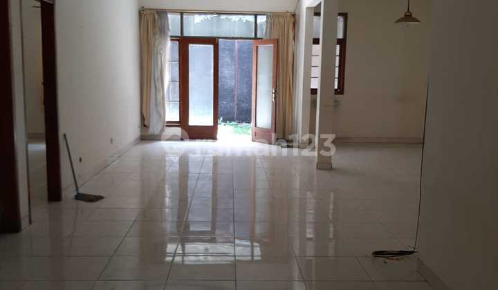 Rumah Lama Murah Terawat Dalam Komplek Dekat Srimahi Baru Bkr Rumah Lama Murah Terawat Dalam Komplek Dekat Srimahi Baru Bkr