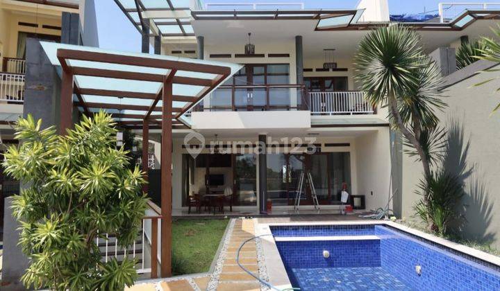 Rumah Lux Furnished Ada Pool Dalam Cluster Di Ciumbuleuit  1