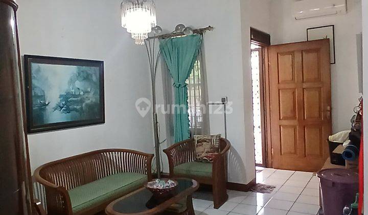 Rumah Besar Strategis Cocok Untuk Kantor di Sayap Moh Toha 1