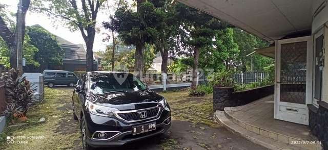 Rumah Hitung Tanah di Cipaganti 717 m² SHM 2