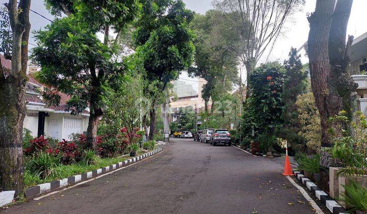 Rumah Hitung Tanah di Cipaganti 717 m² SHM 8