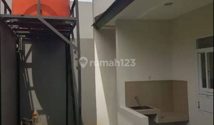 Rumah SHM di Kolonel Masturi Cimahi Hadap Barat 9