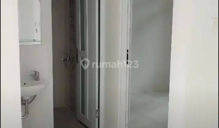 Rumah SHM di Kolonel Masturi Cimahi Hadap Barat 11
