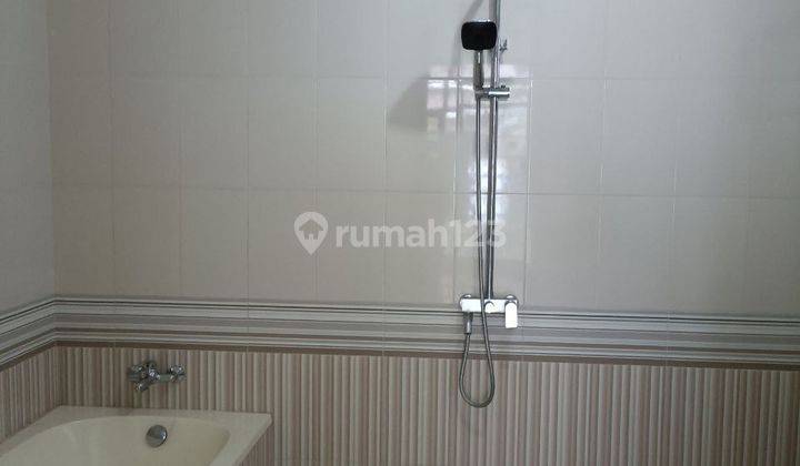 Rumah Bagus SHM di Sayap Dago 2 Lantai Hadap Timur 15