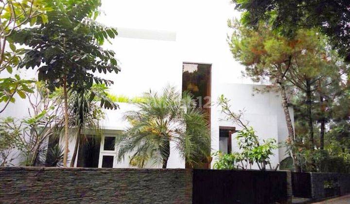Rumah 3 Lantai SHM Furnished di Sayap Dago 2