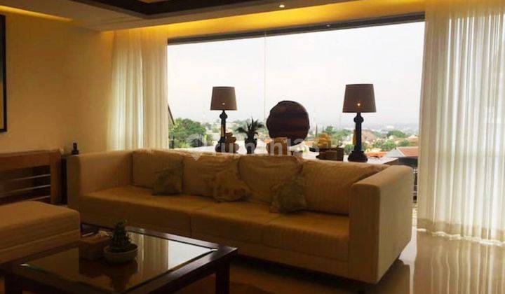 Rumah 3 Lantai SHM Furnished di Sayap Dago 15