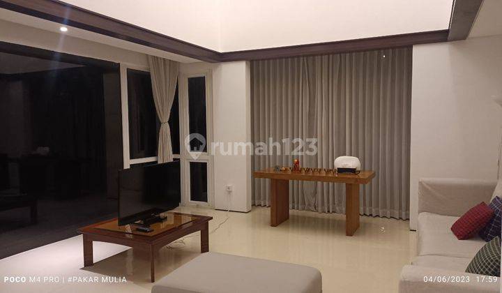 Rumah 3 Lantai SHM Furnished di Sayap Dago 19