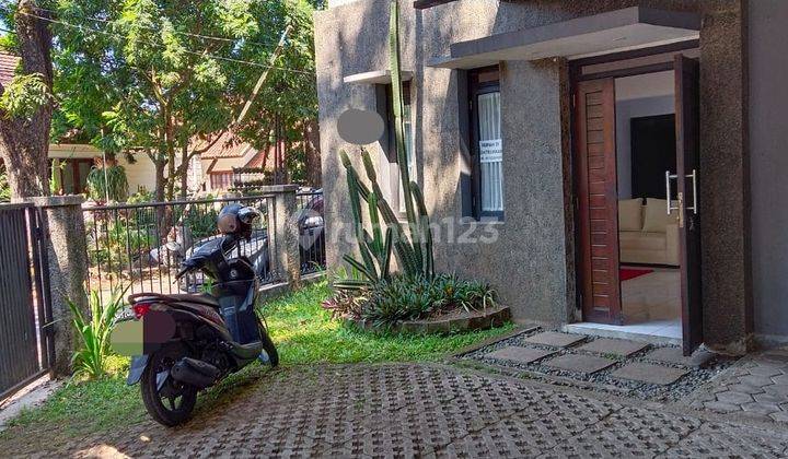 Rumah 1,5 Lantai Semi Furnish di Sayap Dago Bandung 1