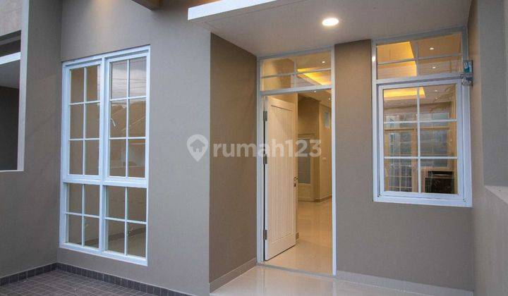 Rumah Baru Cantik Minimalis di Arcamanik Bandung 2