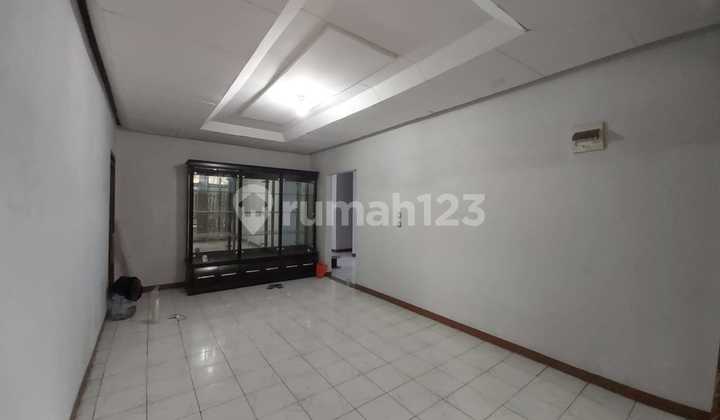 Rumah Lama Nyaman Dalam Komplek Turangga Bandung Rumah Lama Nyaman Dalam Komplek Turangga Bandung