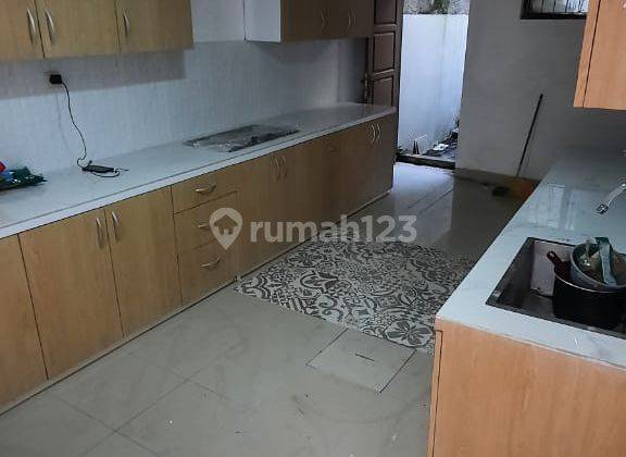 Rumah Tiga Lantai Siap Huni di Komplek Dago Asri Bandung Utara 2