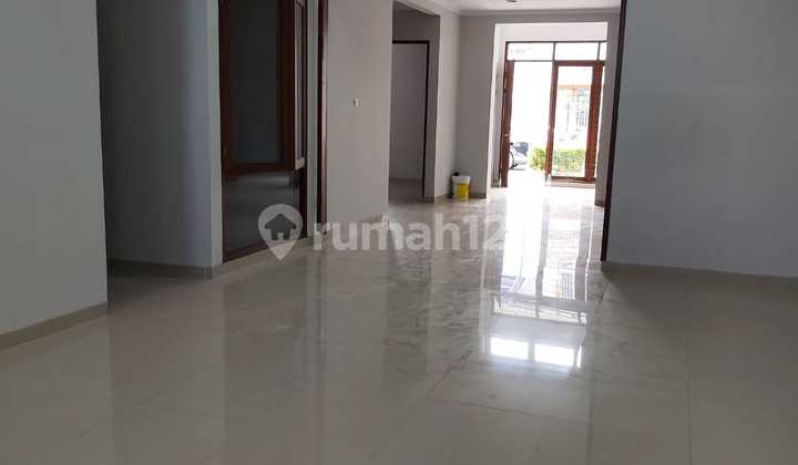 Rumah Bagus Siap Huni di Komplek Cherryfield Cluster Celeste 2