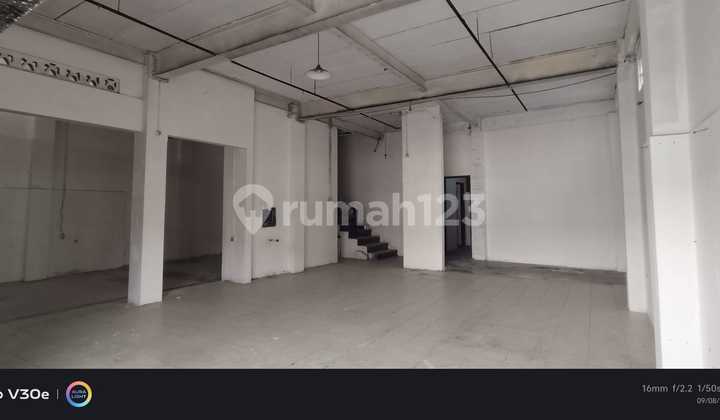 Strategic 2-Story Ready-to-Use Shop House in Kopo Katapang 2