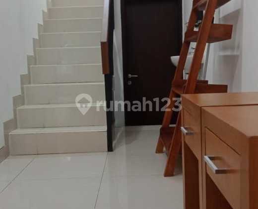 Rumah 2 Lantai Furnished di Komplek Setra Duta Bandung Rumah 2 Lantai Furnished di Komplek Setra Duta Bandung