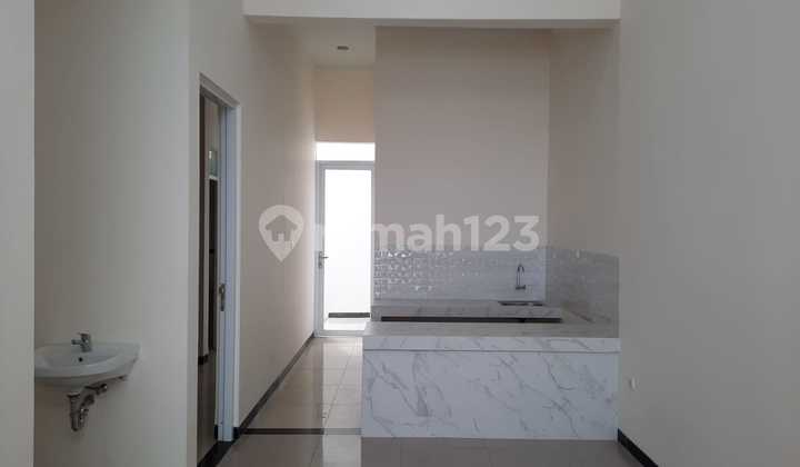 Ready-to-Occupy House at Taman Kopo Indah 5 Sherwood Ready-to-Occupy House at Taman Kopo Indah 5 Sherwood