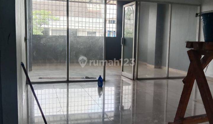 Ruko 3 Lantai Strategis di Gatot Subroto Bandung