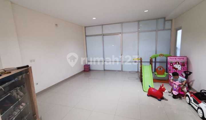 2 Four-Storey Shop Houses Main Road Moh Toha Bandung 2