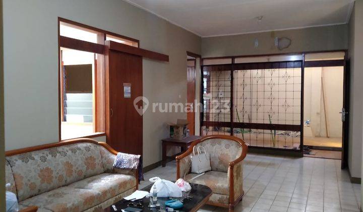 Rumah Hoek Luas Bisa Untuk Kantor di Sukaluyu Bandung 1