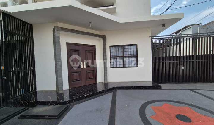 Good Hook House Near Regol Park and Buah Batu