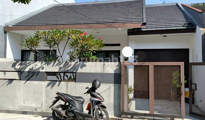 Rumah Nyaman Siap Huni Furnish di Taman Kopo Indah 1