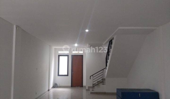 Ruko 3 Lantai Siap Pakai di Batununggal Indah Bandung