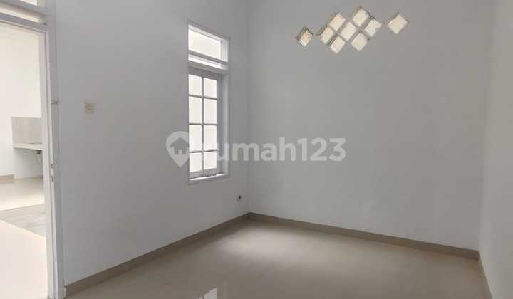 Rumah Siap Huni Strategis di Taman Kopo Indah Tki 2 2