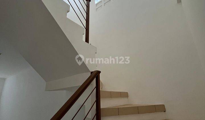 Ruko Bagus Strategis Jalan Utama di Taman Rahayu 2