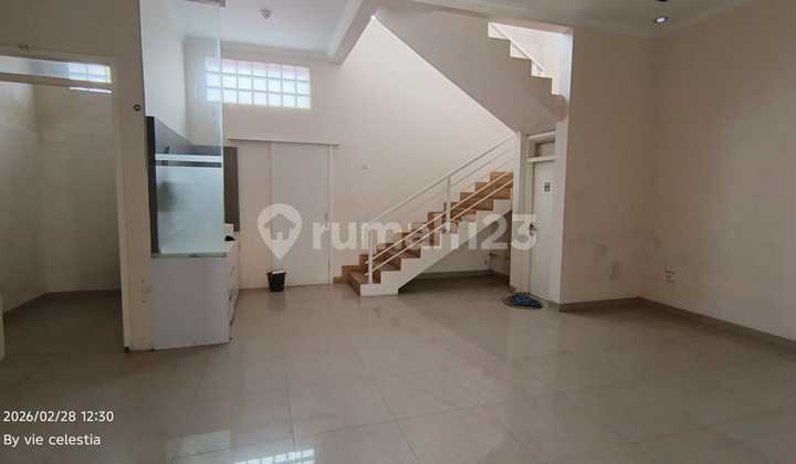 Office House 2F Maid Road Strategic Area Turangga Buah Batu