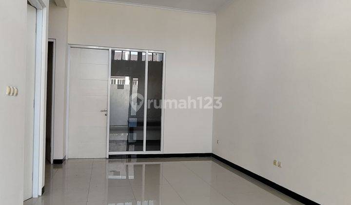 Rumah Minimalis Nyaman Di Pinewood Taman Kopo Indah TKI 5 1