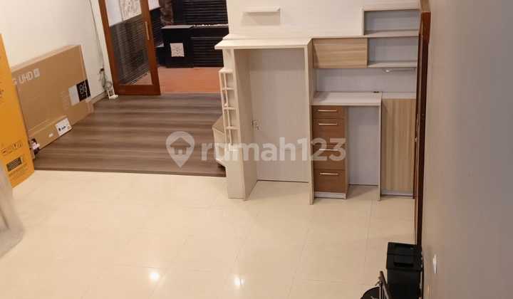 Luxury Ready-to-Occupy House in Batununggal, Bandung