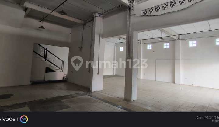 Strategic 2-Story Ready-to-Use Shop House in Kopo Katapang 2