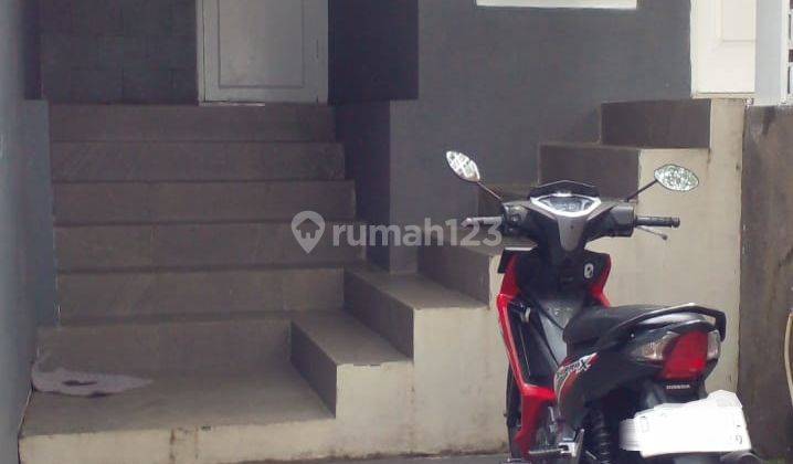 Rumah 2 Lantai Mainroad Kolonel Masturi Cimahi Utara 1