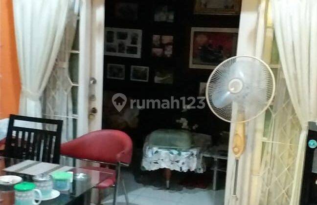 Rumah Dua Lantai Terawat di Komplek Istana Regency 1 Pasteur 2