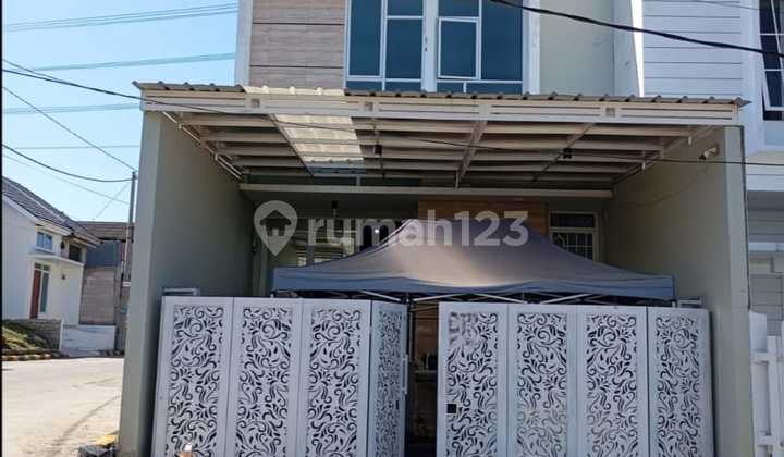Rumah Modern Minimalis Hook di Shankara Residence Jatinangor Rumah Modern Minimalis Hook di Shankara Residence Jatinangor