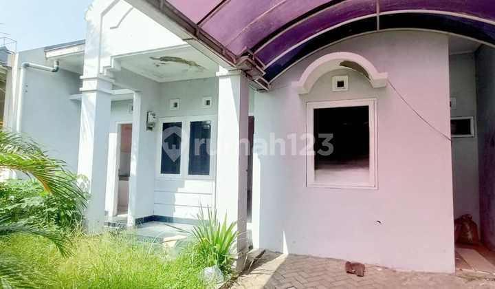 Rumah Nyaman Terawat Siap Huni di Singgasana Pradana Bandung 1