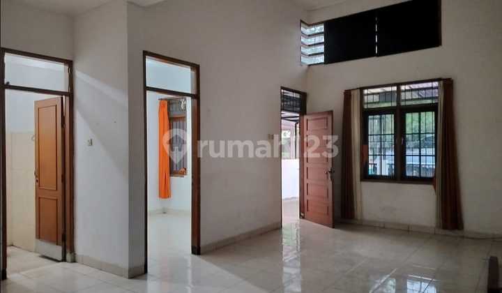 Ready-to-Occupy House in Setra Dago Antapani Bandung