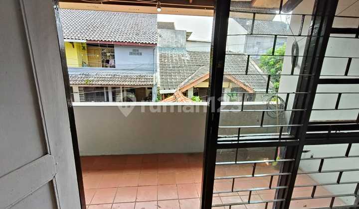 Rumah Hoek 2 Lantai Siap Huni di Margahayu Raya 2