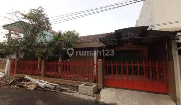 Rumah Luas Siap Huni di Komplek Pharmindo 1