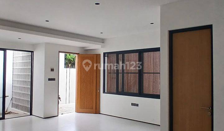 Rumah Hoek Baru Modern Minimalis di Kopo Permai 1