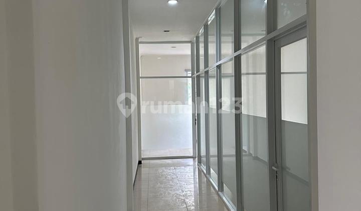 Ruko 3 Lantai Strategis Cocok untuk Kantor di Karapan Bandung Ruko 3 Lantai Strategis Cocok untuk Kantor di Karapan Bandung