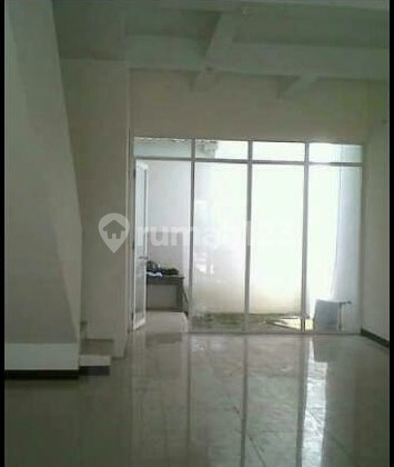 Strategic 2-Storey Ready-to-Use Shophouse in Taman Kopo Indah 5 2