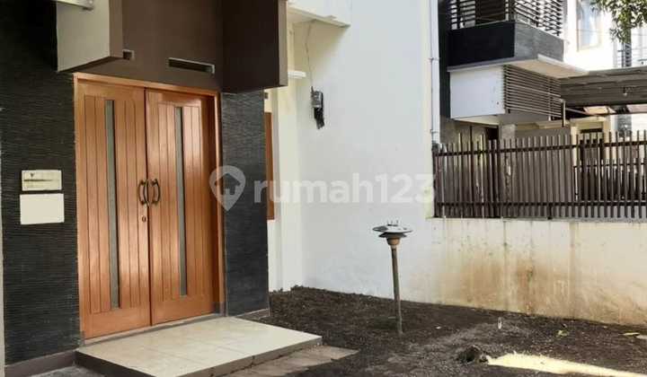 Rumah Sudah Renov di Buah Batu Regency Bandung