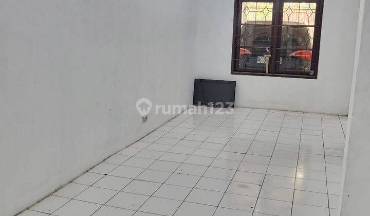 Rumah 2 Lantai Nyaman Terawat di Taman Holis Bandung 2